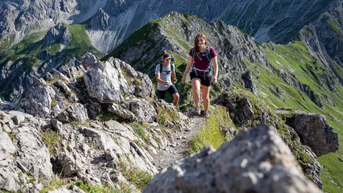 Hiking Kanzellwand | © Kleinwalsertal Tourismus eGen | Photographer: Bastian Morell