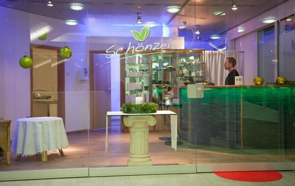 Cosmetic And Tanning Salon Schonzeit In Riezlern