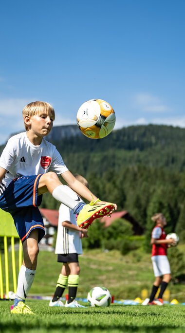 © Kleinwalsertal Tourismus eGen • Fußballschule Anstoß